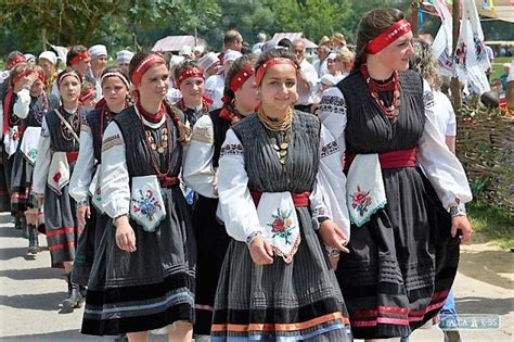 Folkcostumeandembroidery The 6 Types Of Ukrainian Folk Costume Folk