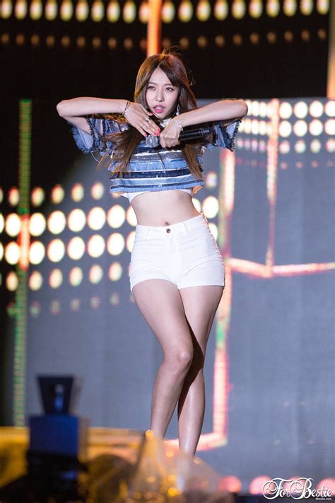 Besties Dahye Shows Off Her Perfect S Line At Recent Performance