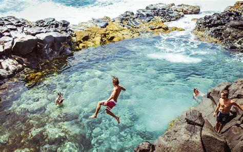 This Secret Volcanic Pool In Hawaii Is A Thrill Seekers Paradise
