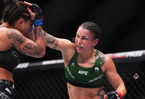 Raquel Pennington Experiences Shines Against Mayra Bueno Silva Attains Ufc Bantamweight Title