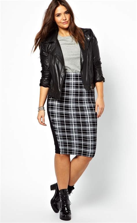 5 Ways To Wear A Plus Size Plaid Skirt 3