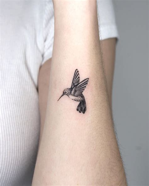 Realistic Hummingbird Tattoo Gallery