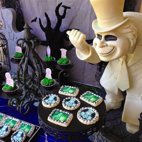 I wrote a more detailed summary of our disney cars party, if you'd like to get some inspiration. LAURA'S little PARTY: Disney themed Grad party!