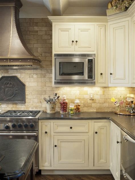 Find ideas and inspiration for tumbled travertine backsplash to we love the results. Tumbled Travertine Backsplash | Houzz