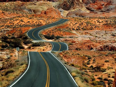 Longue Route Incroyable Bureau Paysage Désertique Fonds Décran