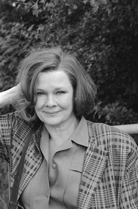 Judi dench is the new narrator of spaceship earth, the dark ride at epcot. Judi Dench Hollywood Actress-Movie.webindia123.com