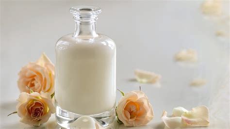 Un aislado de proteína de suero de leche (en inglés: Beneficios del suero de leche en la piel como remedio ...