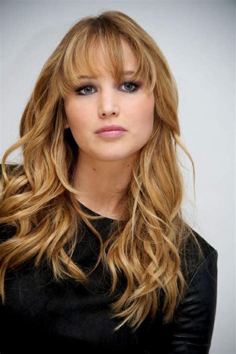 Shoulder Length Hair With Long Bangs And Layers - Layered Hair With Curtain Bangs