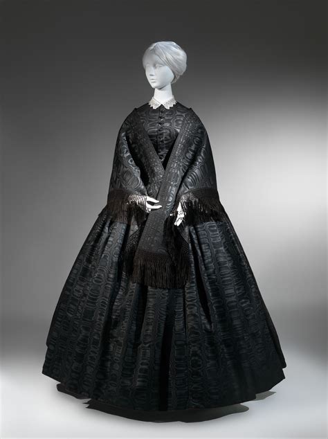 Fabrics Trims And Accessories Distinguished Mourning Clothing From