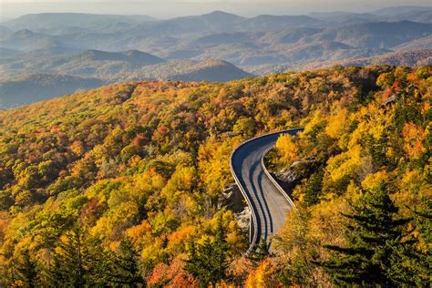 Plan Your Road Trip On The Blue Ridge Parkway With This Ultimate Guide
