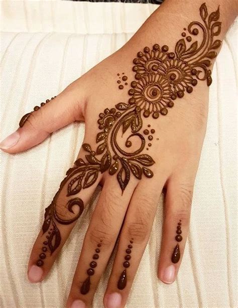 Nah kalau gambar diatas merupakan gambar henna tangan yang simple. Image result for mehndi henna | Henna designs hand, Mehndi ...