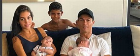 Cristiano Ronaldo muestra su lado más familiar - magazinespain.com