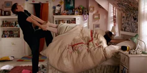 11 Things Every Girl Who Hates Waking Up In The Mornings Understands