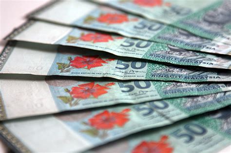 If you want to learn bekas simpanan air in english, you will find the translation here, along with other translations from malay to english. Wang Simpanan, Tabung Haji Lesap Diperdaya Sindiket Macau Scam