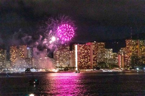 Waikiki Fireworks Dinner Sail Majestic Fireworks Dinner Cruise
