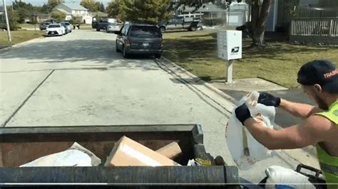 Garbage Man Finds Working Ps4 In The Trash