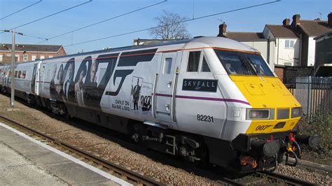 Class 82 Skyfall 007 Train At Doncaster 82231 James Bo Flickr