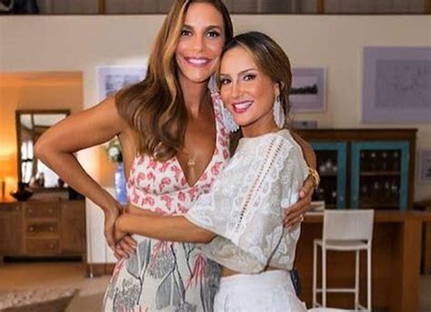 A pareceria entre ivete sangalo e claudia leitte sempre foi muito esperada pelos fãs. Ivete Sangalo e Claudia Leitte tiram foto abraçadinhas ...