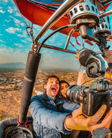 ¿con Ganas De Recorrer El Mundo 7 Travel Vloggers Que Te Enseñar Vanidad