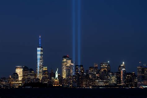 Powerful 911 Tribute In Light Shines Over New York As World Remembers