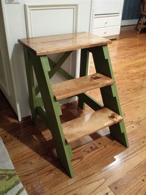 Welding a diy tractor seat stool is a great project to tackle at home. | Ana White | Escadas de madeira, Banquinhos de madeira ...