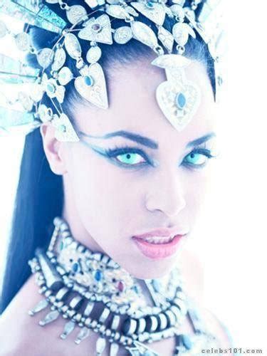 Mari All Things Music Aaliyah Queen Akasha Queen Of The Damned 2002
