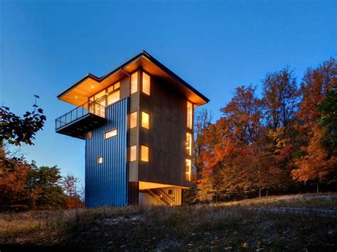 4 Storey Tall House Reaches Above The Forest To See The
