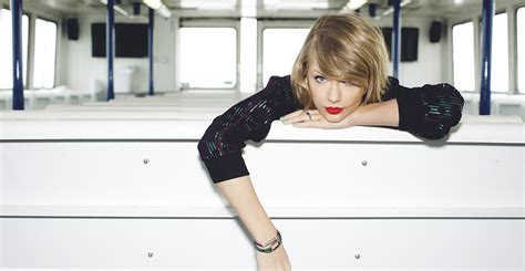 13 Taylor Swift 1989 Cover Photoshoot Pictures