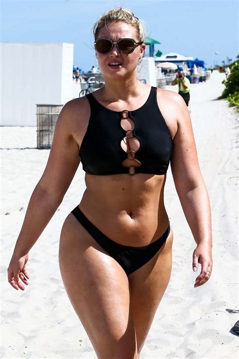 Iskra Lawrence In Black Bikini On The Beach In Miami Gotceleb