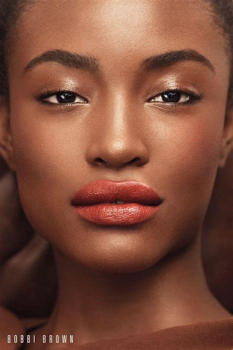 Bobbi Brown Cosmetics Fallwinter 2017 Campaign