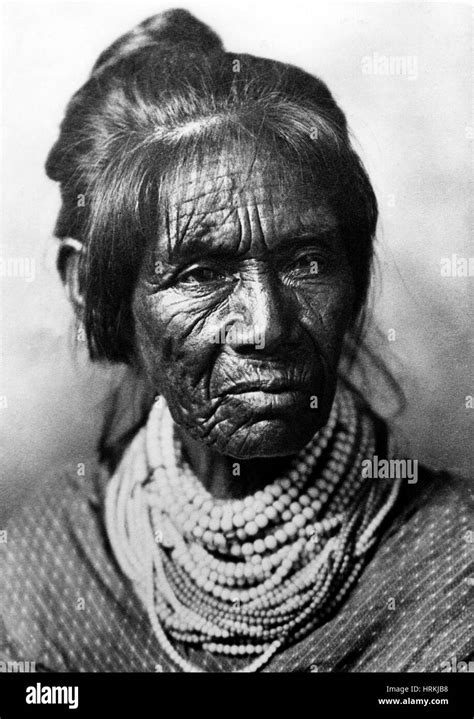 Seminole Indian Women Black And White Stock Photos And Images Alamy