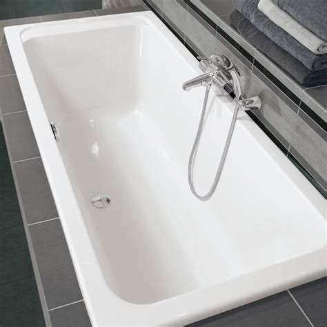 Die badewanne ist ein wunschobjekt für diejenigen, die aus dem badezimmer ein reich des wohlbefindens machen wollen. Villeroy & Boch Architectura Duo Rechteck-Badewanne weiß ...