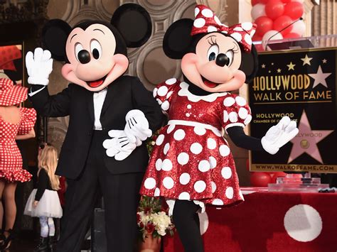 Minnie Mouse Honored With ‘hollywoods Walk Of Fame Star Life
