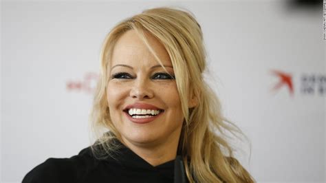 Pamela Anderson Is Married To Her Bodyguard Dan Hayhurst Cnn