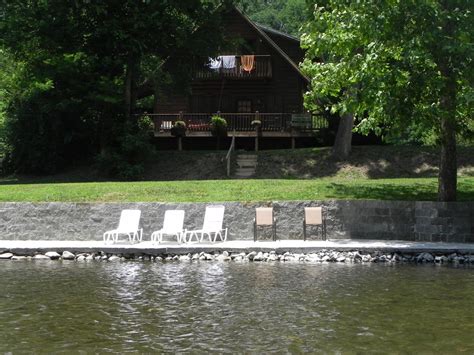 River bend is a cozy, romantic studio cabin located on little river in townsend, tn. 'Fishin Hole Cabin' Overlooking the 'Little River' in ...