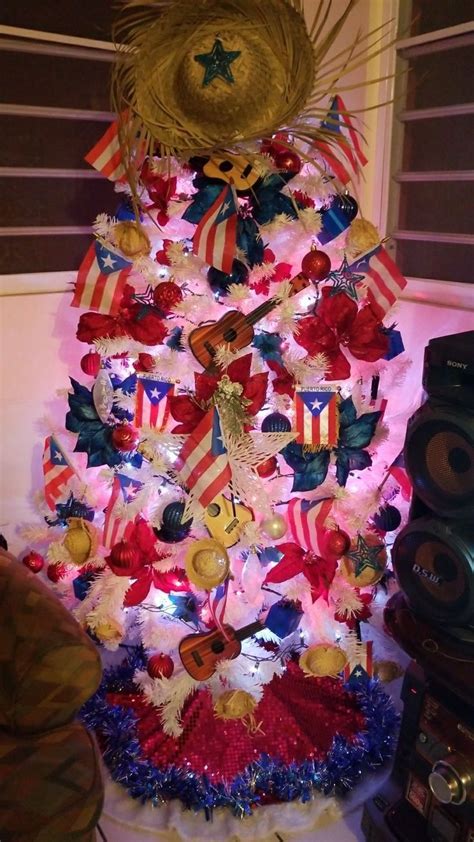 Quick, easy and simply delicious. This Puerto Rican flag Christmas tree is true Boricua pride. | Puerto rican christmas, Easy ...