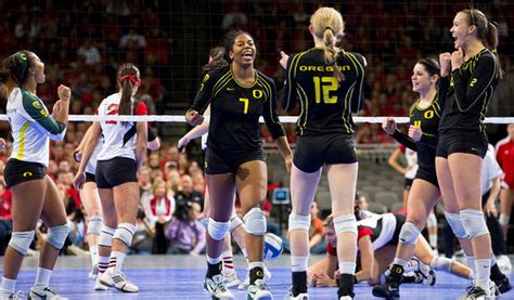 Oregon Ducks Volleyball Faces Top Seeded Penn State In