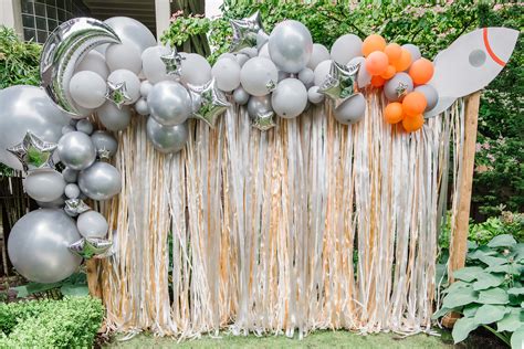 Easy Diy Balloon Arch For Space Themed Birthday Priscilla Locke