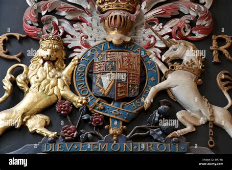 British Monarchy The Royal Coat Of Arms Of The Monarch Of The United