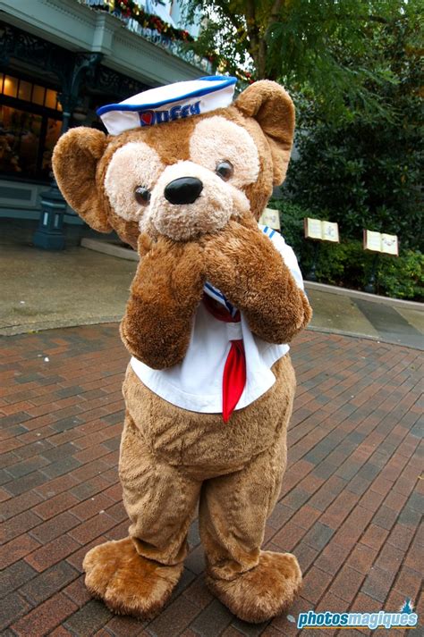 Comment your personal top of disney bears :) the rights belong to disney !! Duffy the Disney Bear - Photos Magiques