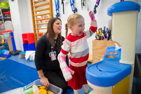 Constraint Induced Movement Therapy Kids Mary Free Bed