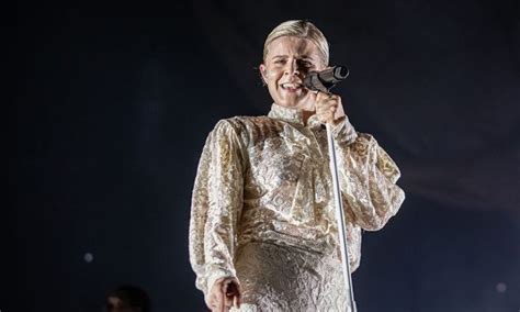 Robyn Returns With Long Awaited New Single Missing U