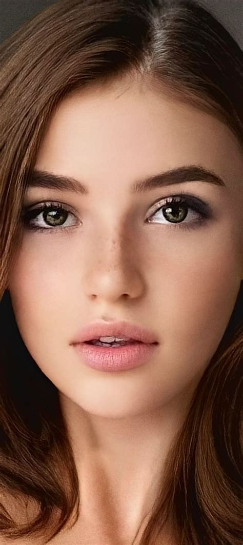 Olivia Casta Brunette Beauty Face Shapes Beautiful Women Pictures