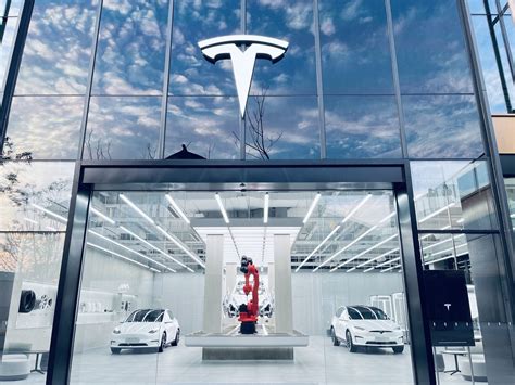 tesla asia on twitter the first giga lab tesla store held its opening ceremony today the
