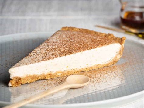 It features a graham cracker crust filled with perfect layers of cream. Keto No-Bake Pumpkin Pie Cheesecake | Better Than Bread Keto