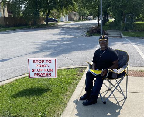 Chicago church takes prayer to the streets | Baptist Press