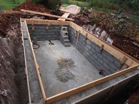 Kolam beton dari dasar tanah atau di atas nah anda ingin memelihara ikan berapa? Struktur Kolam Renang / 16 Contoh Desain Sistem Plumbing ...
