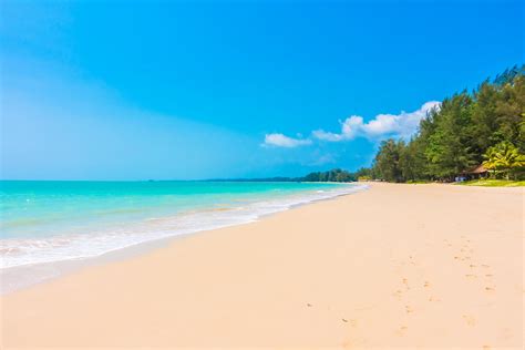 Beautiful Tropical Beach And Sea 2199786 Stock Photo At Vecteezy