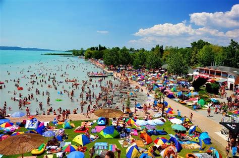 Die beiden finden am nächsten tag beim tauchen die uhren von shireen und jonny. STRANDKÖRKÉP - Nekem a Balaton..., de mennyiből ...