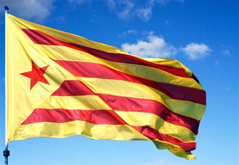 Les Différences Entre Les Trois Drapeaux De La Catalogne